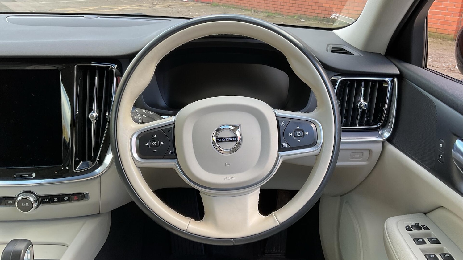 Used Volvo V60 2021 for sale - 78072097: Photo 10