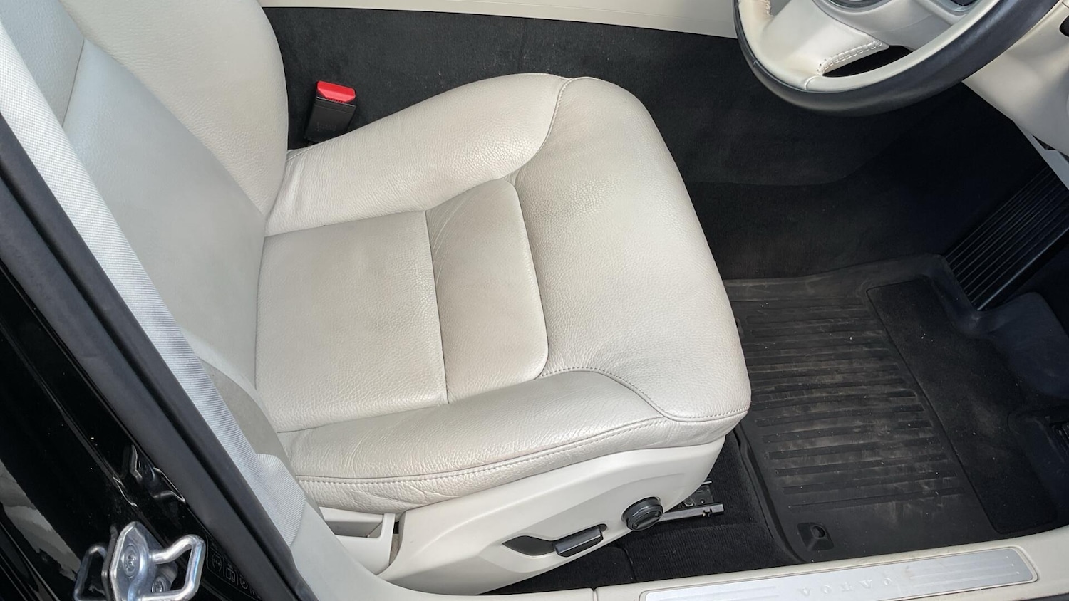 Used Volvo V60 2021 for sale - 78072097: Photo 30