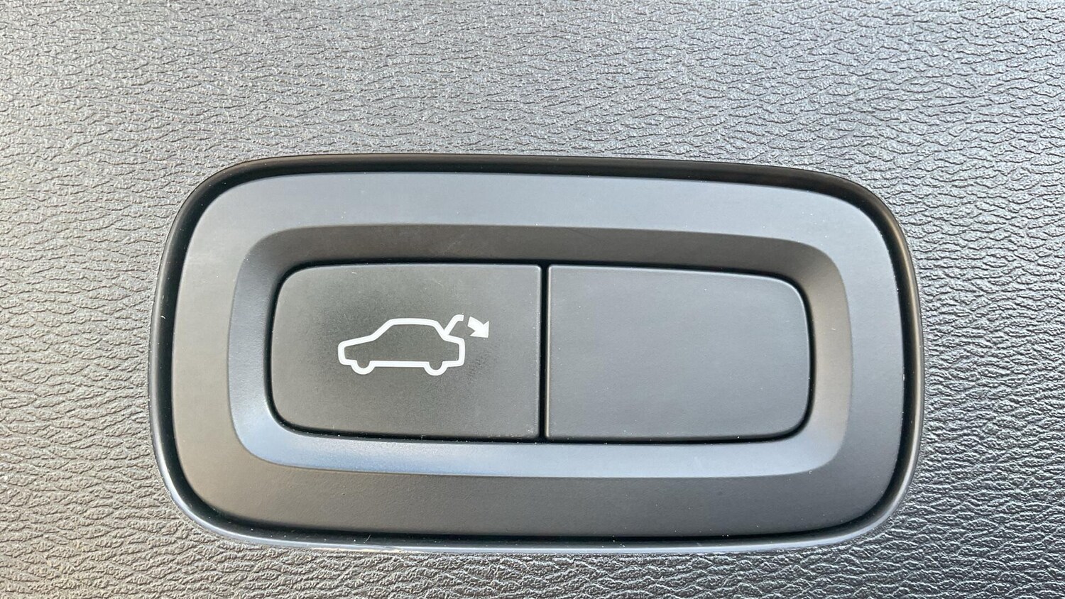 Used Volvo V60 2021 for sale - 78072097: Photo 35