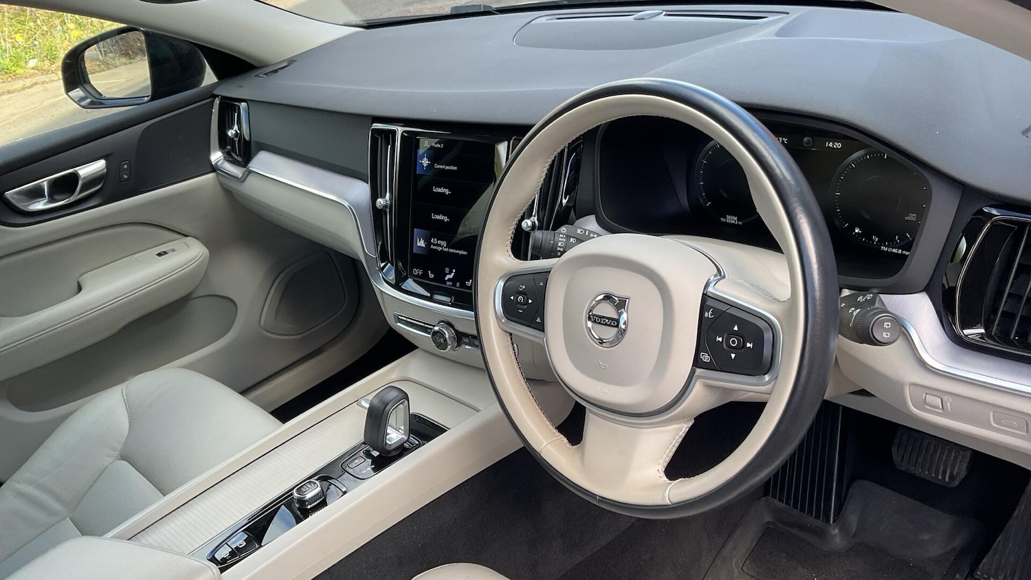 Used Volvo V60 2021 for sale - 78072097: Photo 4