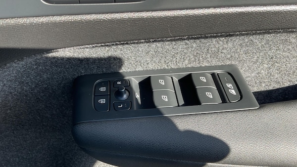 Used Volvo XC40 2024 for sale - 74349211: Photo 28
