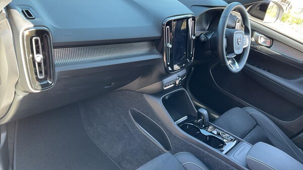Used Volvo XC40 2024 for sale - 74349211: Photo 4