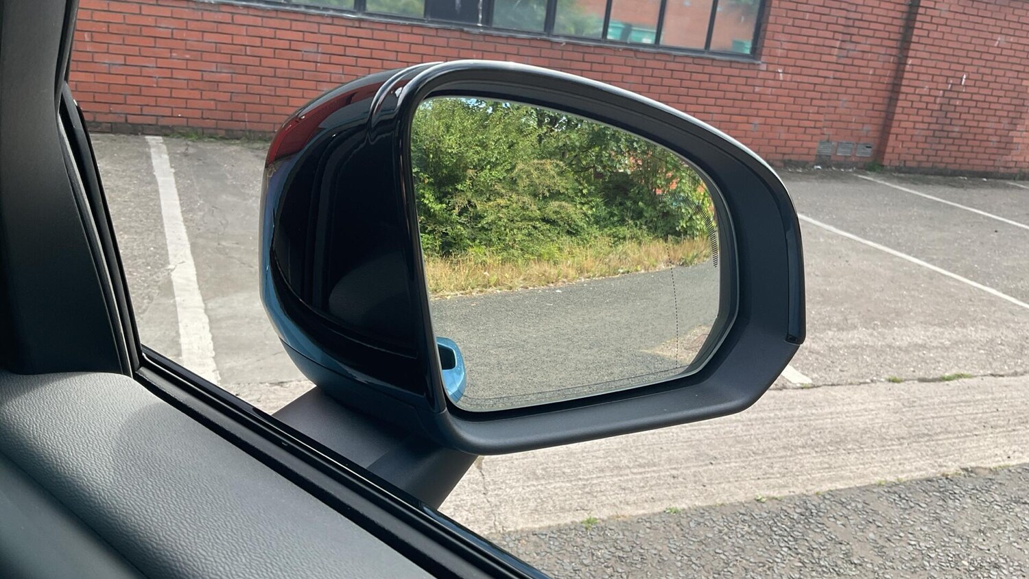 Used Volvo XC40 2024 for sale - 76521520: Photo 33