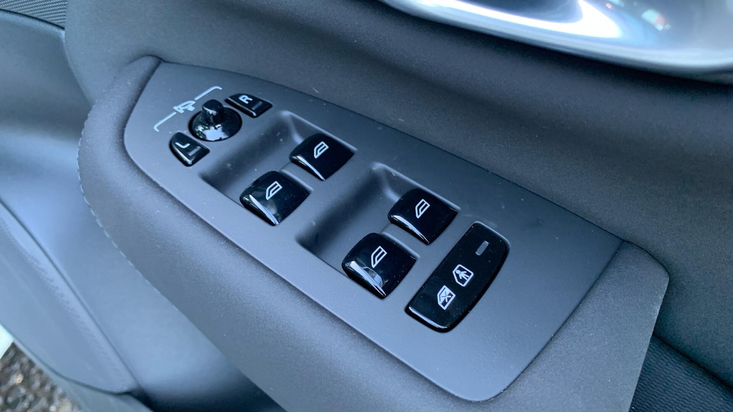 Used Volvo XC90 2025 for sale - 77073858: Photo 24