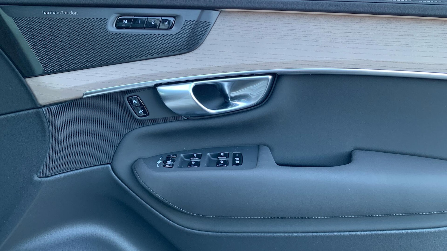 Used Volvo XC90 2025 for sale - 77073858: Photo 29