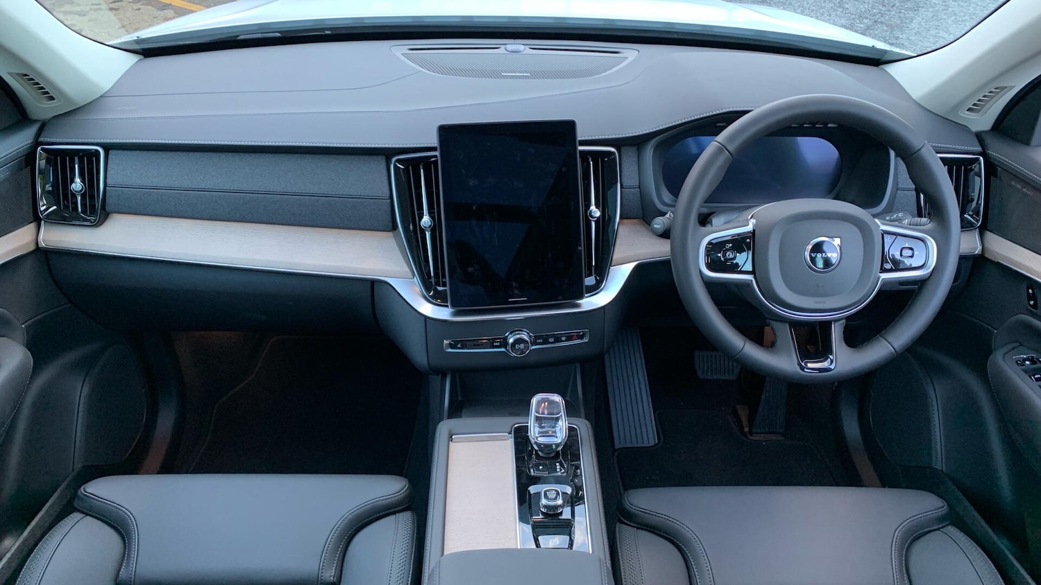 Used Volvo XC90 2025 for sale - 77073858: Photo 5