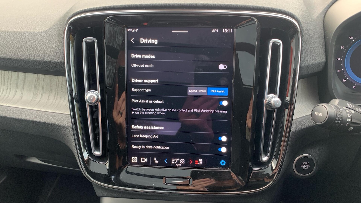 Used Volvo XC40 2023 for sale - 76825133: Photo 18