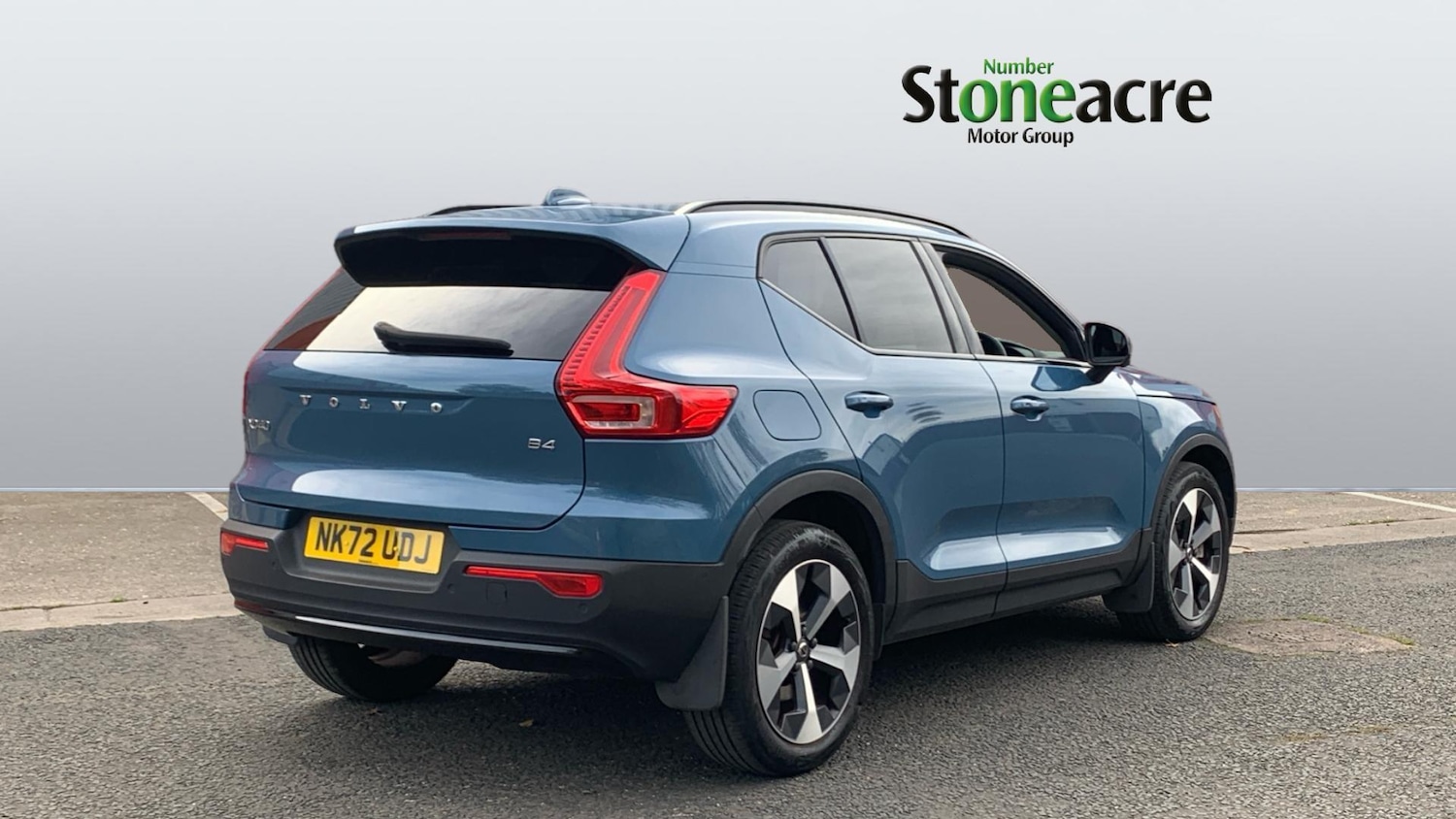 Used Volvo XC40 2023 for sale - 76825133: Photo 2