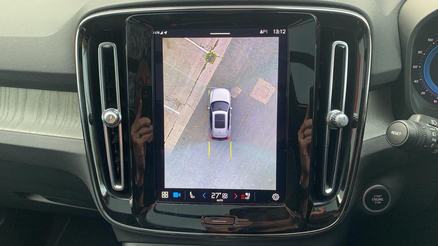 Used Volvo XC40 2023 for sale - 76825133: Photo 20