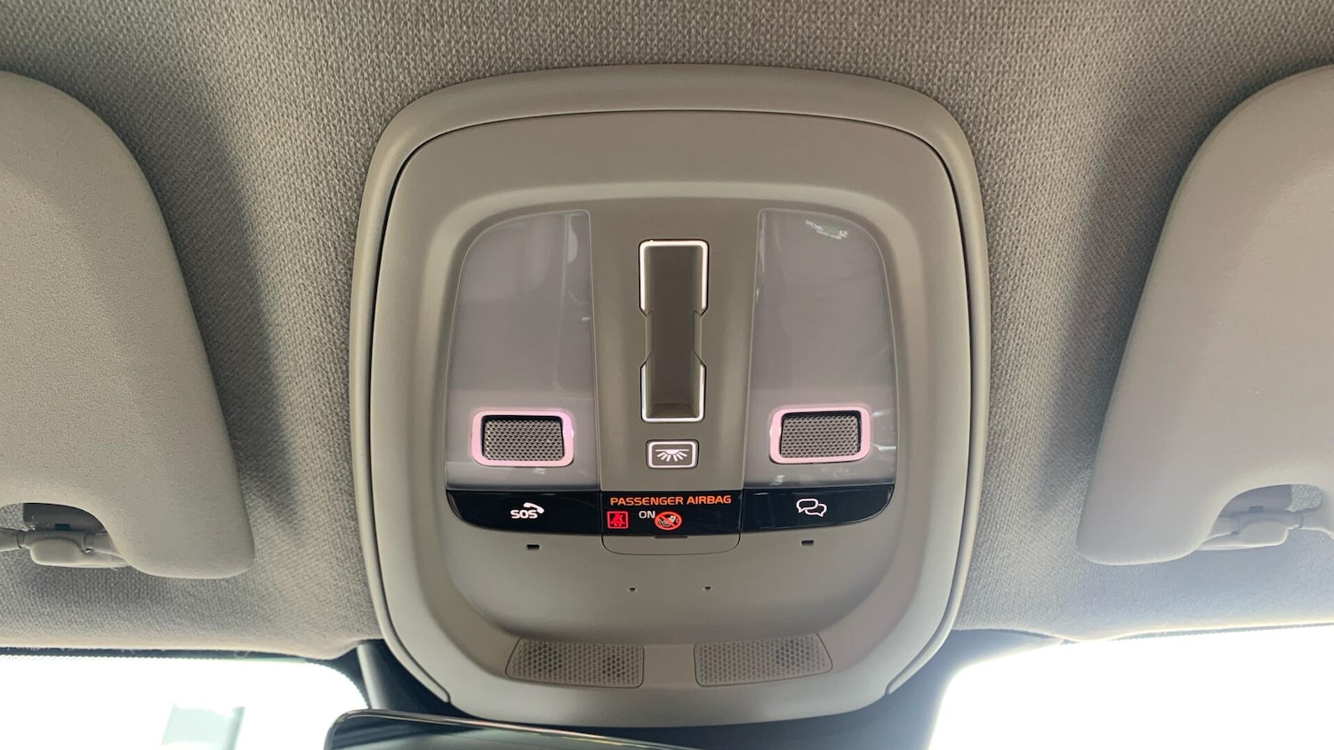 Used Volvo XC40 2023 for sale - 76825133: Photo 29