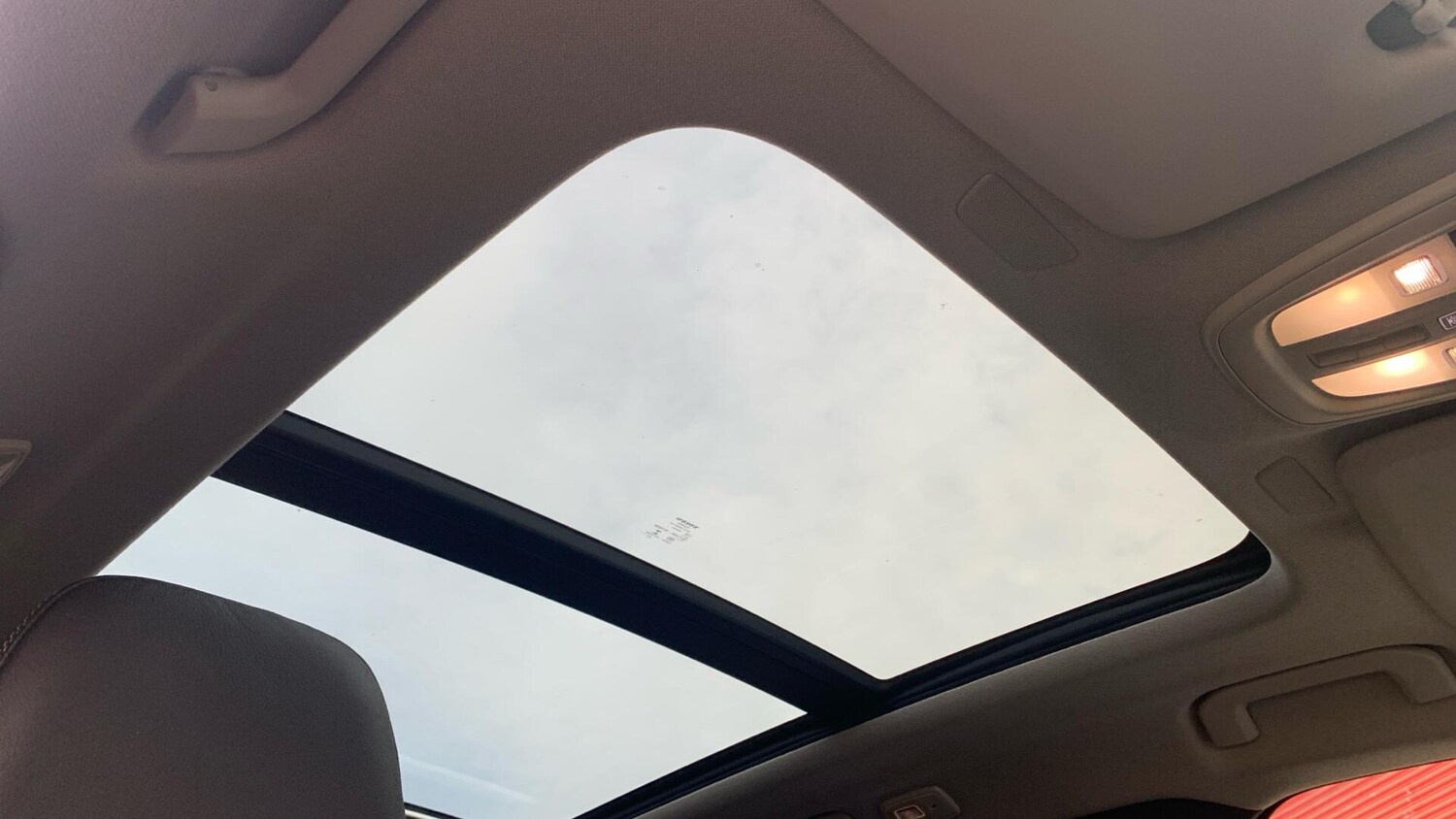 Used Volvo XC40 2023 for sale - 76825133: Photo 32