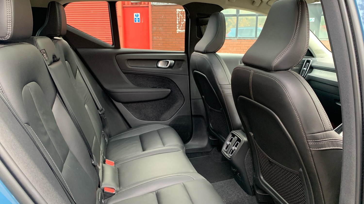 Used Volvo XC40 2023 for sale - 76825133: Photo 7