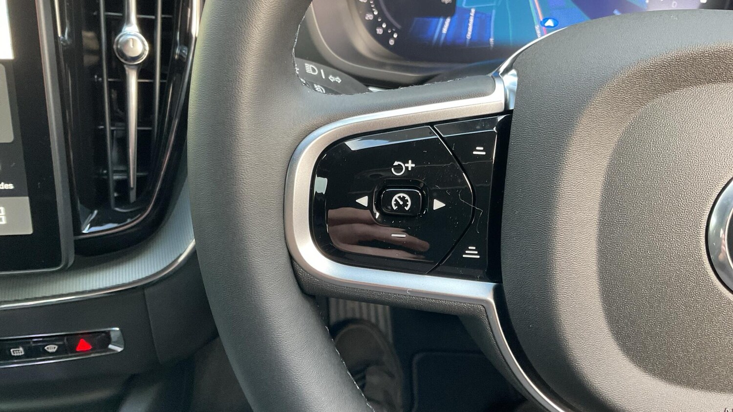 Used Volvo XC60 2026 for sale - 77839730: Photo 21