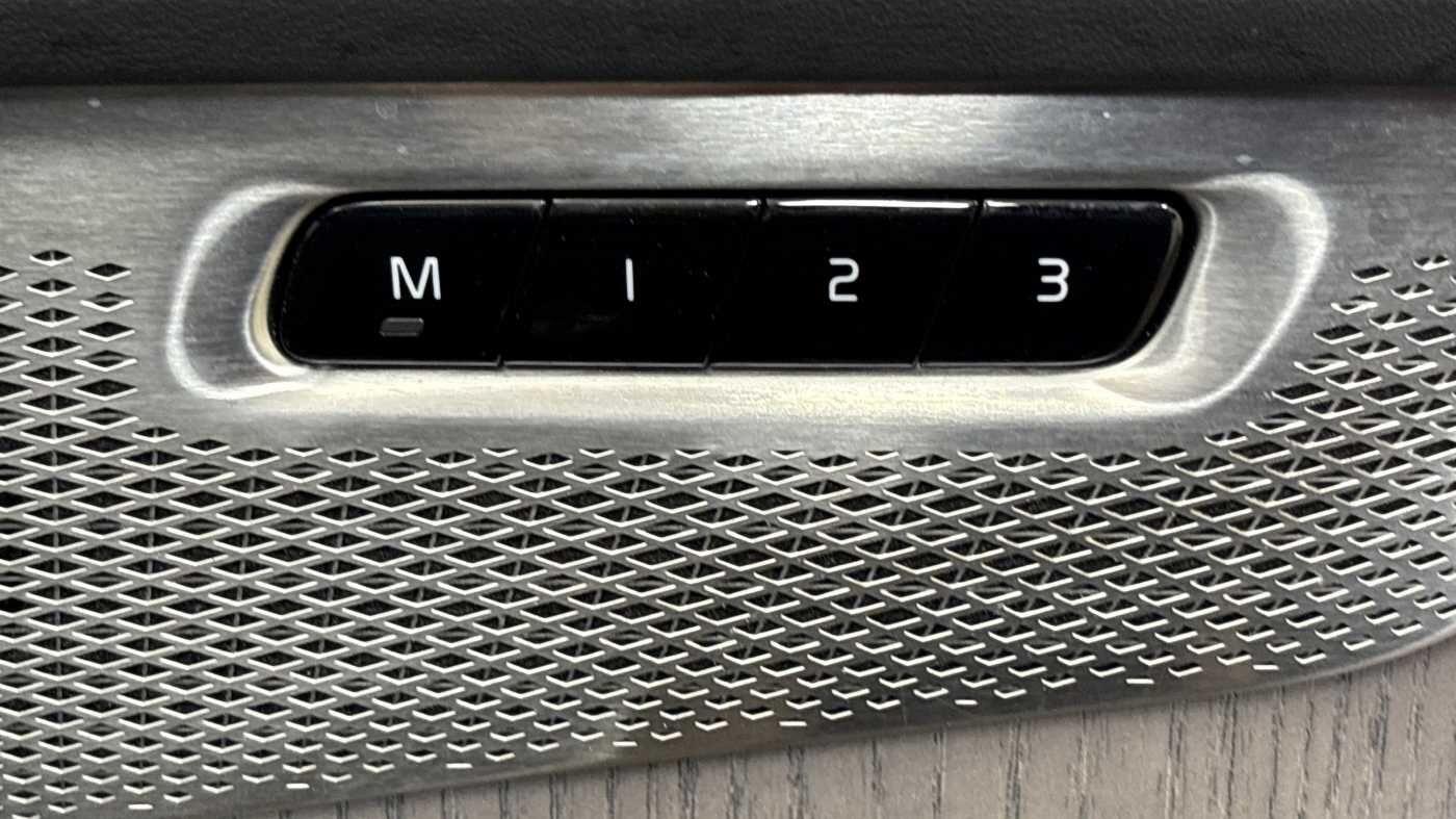 Used Volvo XC90 2025 for sale - 76619618: Photo 15