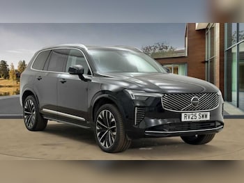 2025 (25) - 2.0 T8 PHEV Ultra Dark 5dr AWD Geartronic