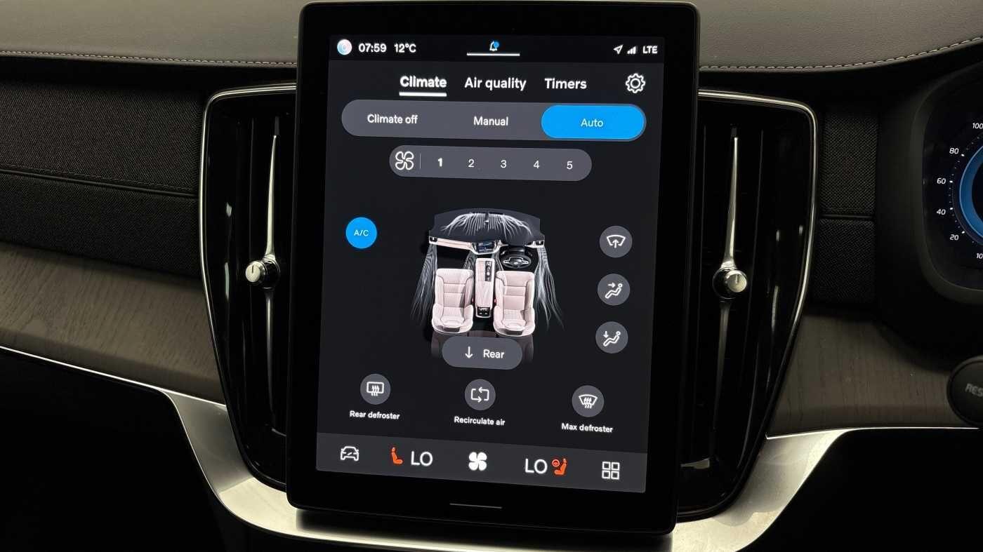 Used Volvo XC90 2025 for sale - 76619618: Photo 32