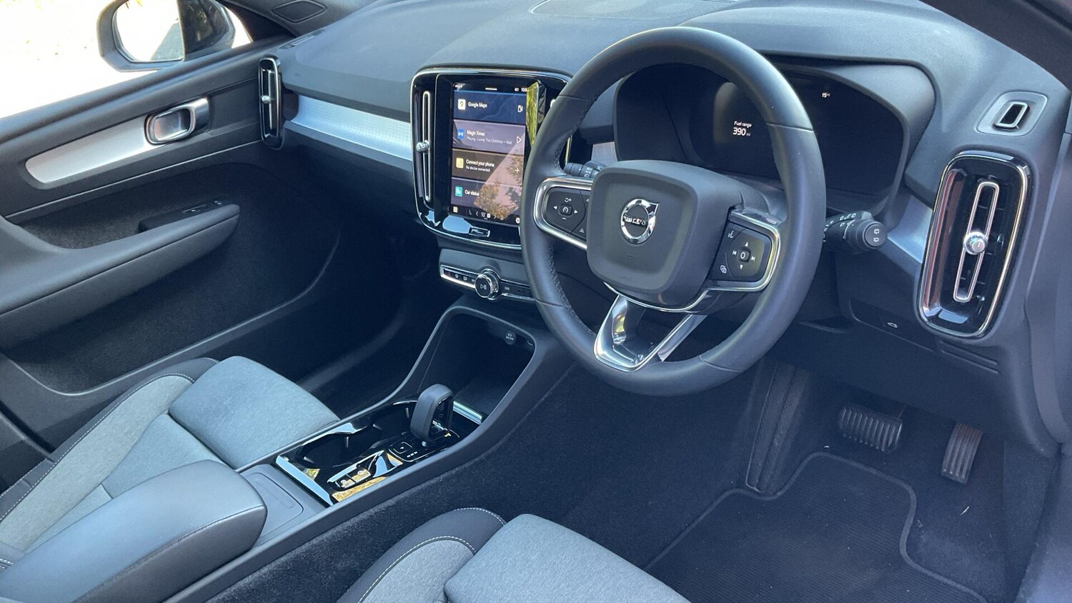 Used Volvo XC40 2023 for sale - 76072528: Photo 4