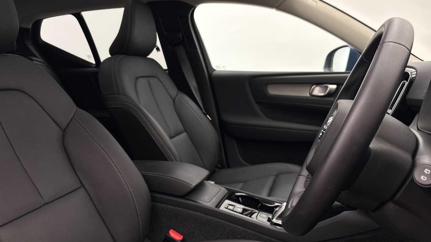 Used Volvo XC40 2025 for sale - 76190084: Photo 30