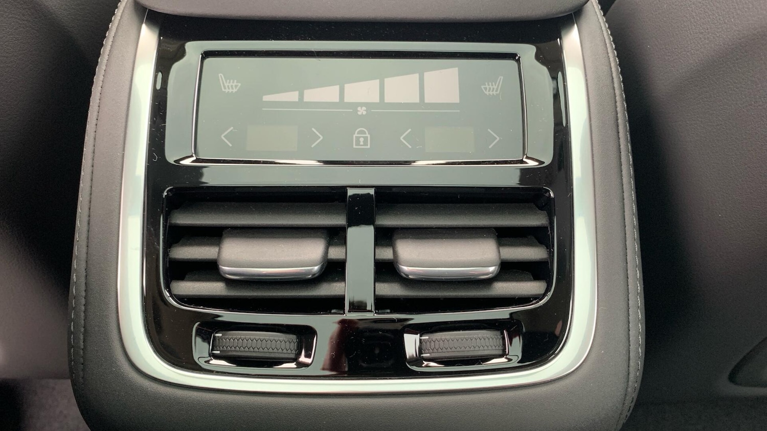 Used Volvo XC90 2026 for sale - 77982362: Photo 36