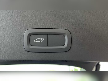 Used Volvo XC40 2026 for sale - 77768836: Photo