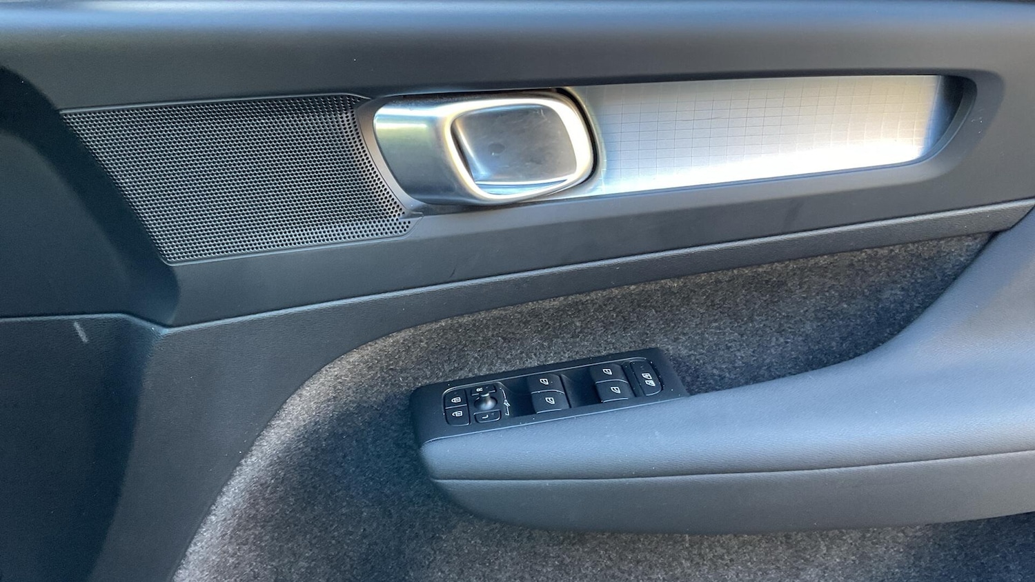 Used Volvo XC40 for sale - 76824200: Photo 30