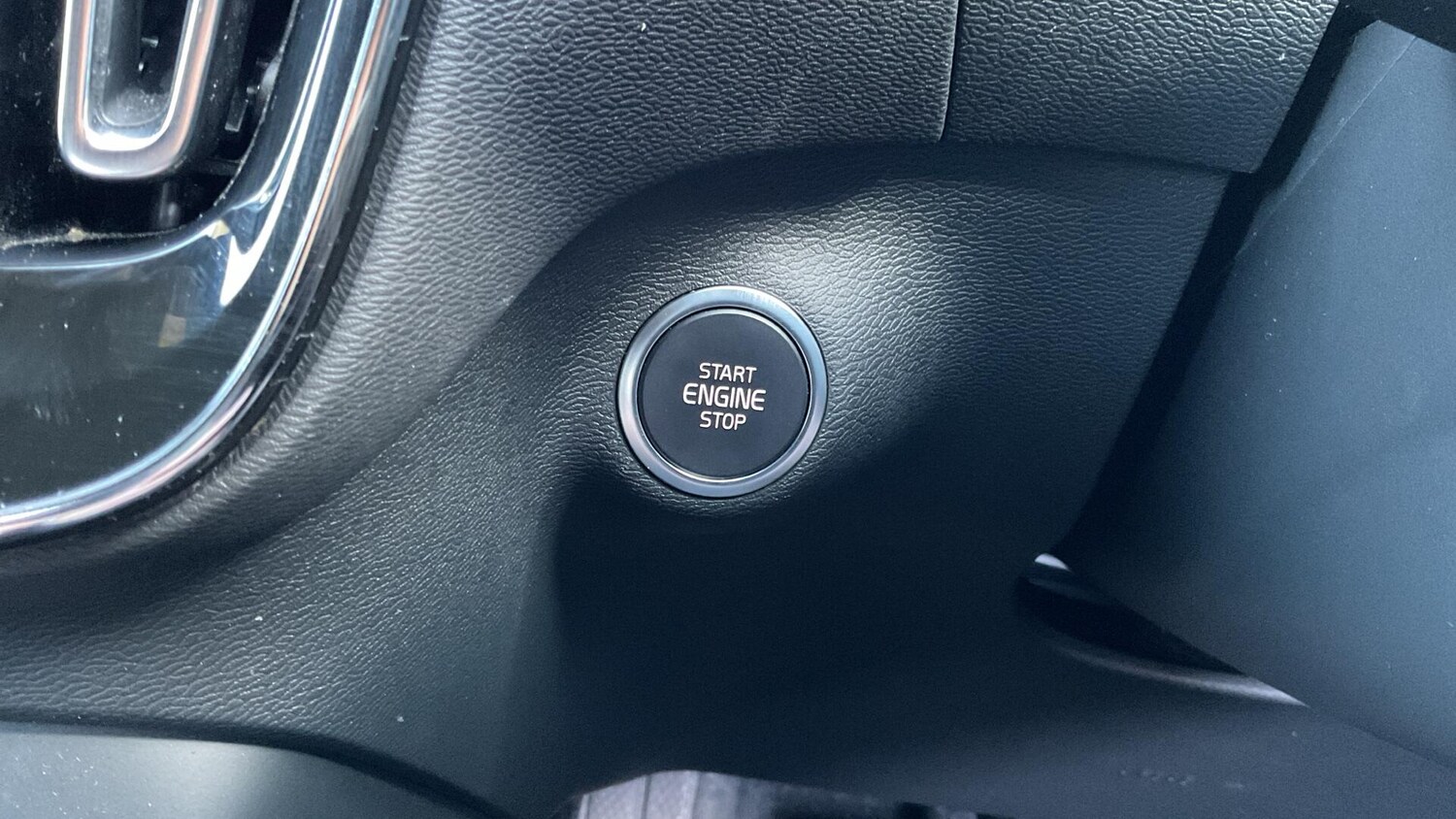 Used Volvo XC40 2025 for sale - 78157293: Photo 27