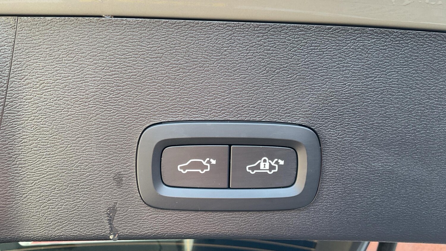 Used Volvo XC40 2025 for sale - 78157293: Photo 35