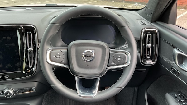 Used Volvo XC40 2024 for sale - 76296105: Photo 11