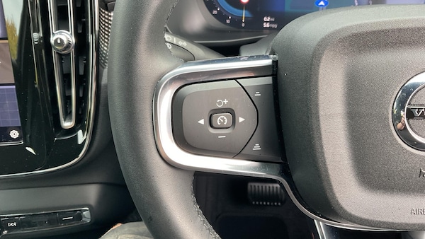 Used Volvo XC40 2024 for sale - 76296105: Photo 22