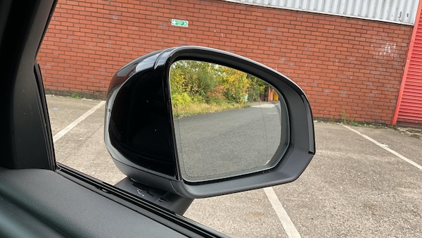 Used Volvo XC40 2024 for sale - 76296105: Photo 33