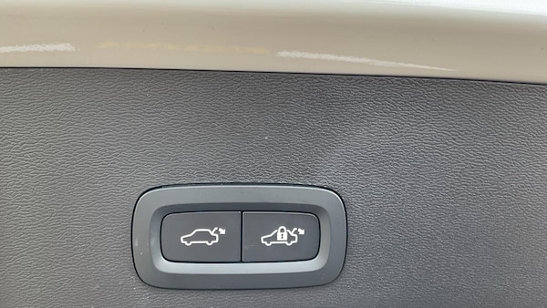 Used Volvo XC40 2024 for sale - 76296105: Photo 36