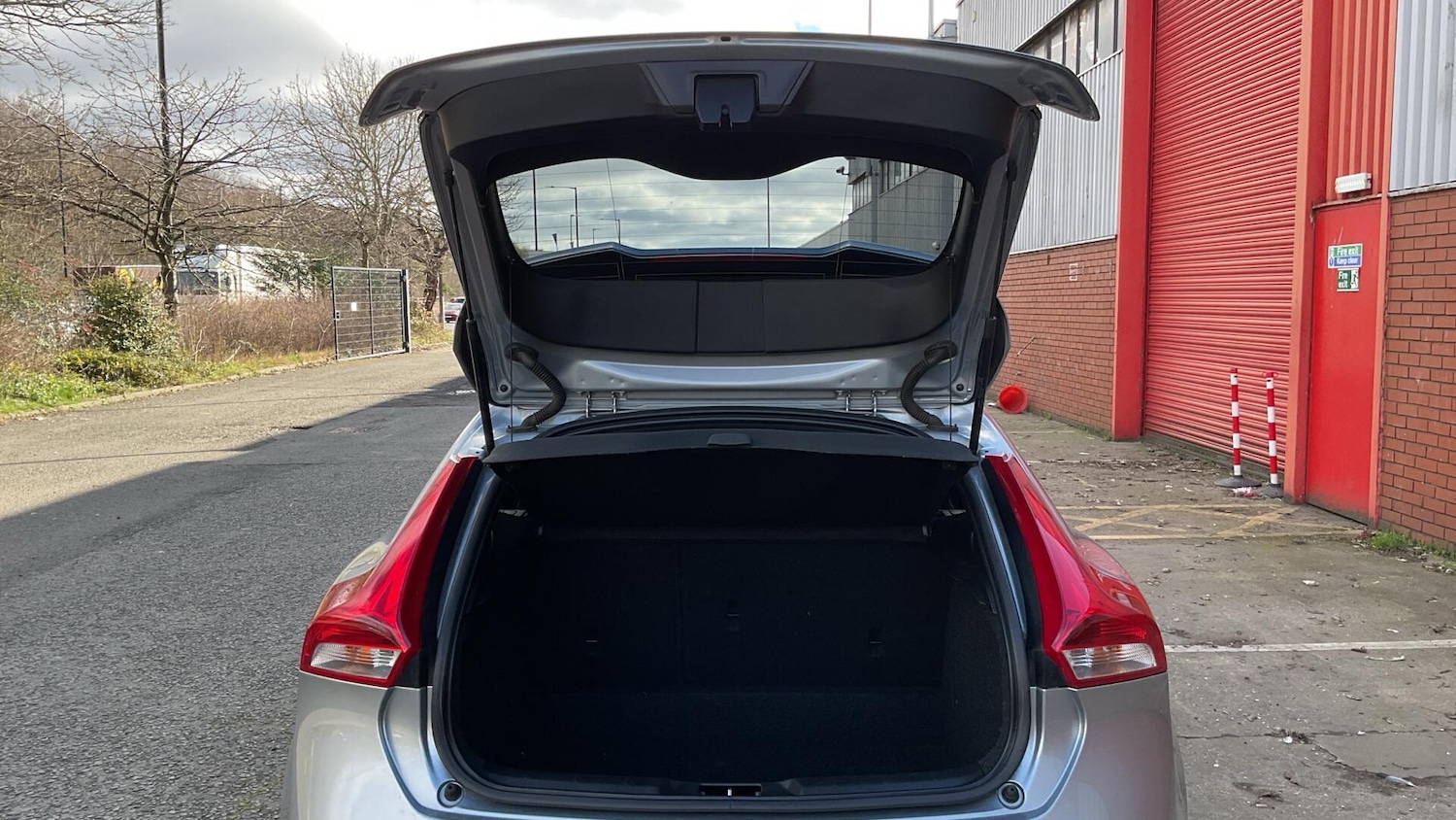 Used Volvo V40 2017 for sale - 77839570: Photo 13