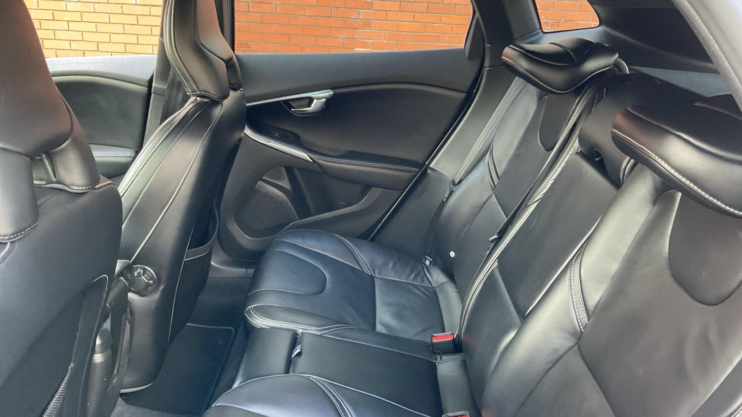 Used Volvo V40 2017 for sale - 77839570: Photo 33