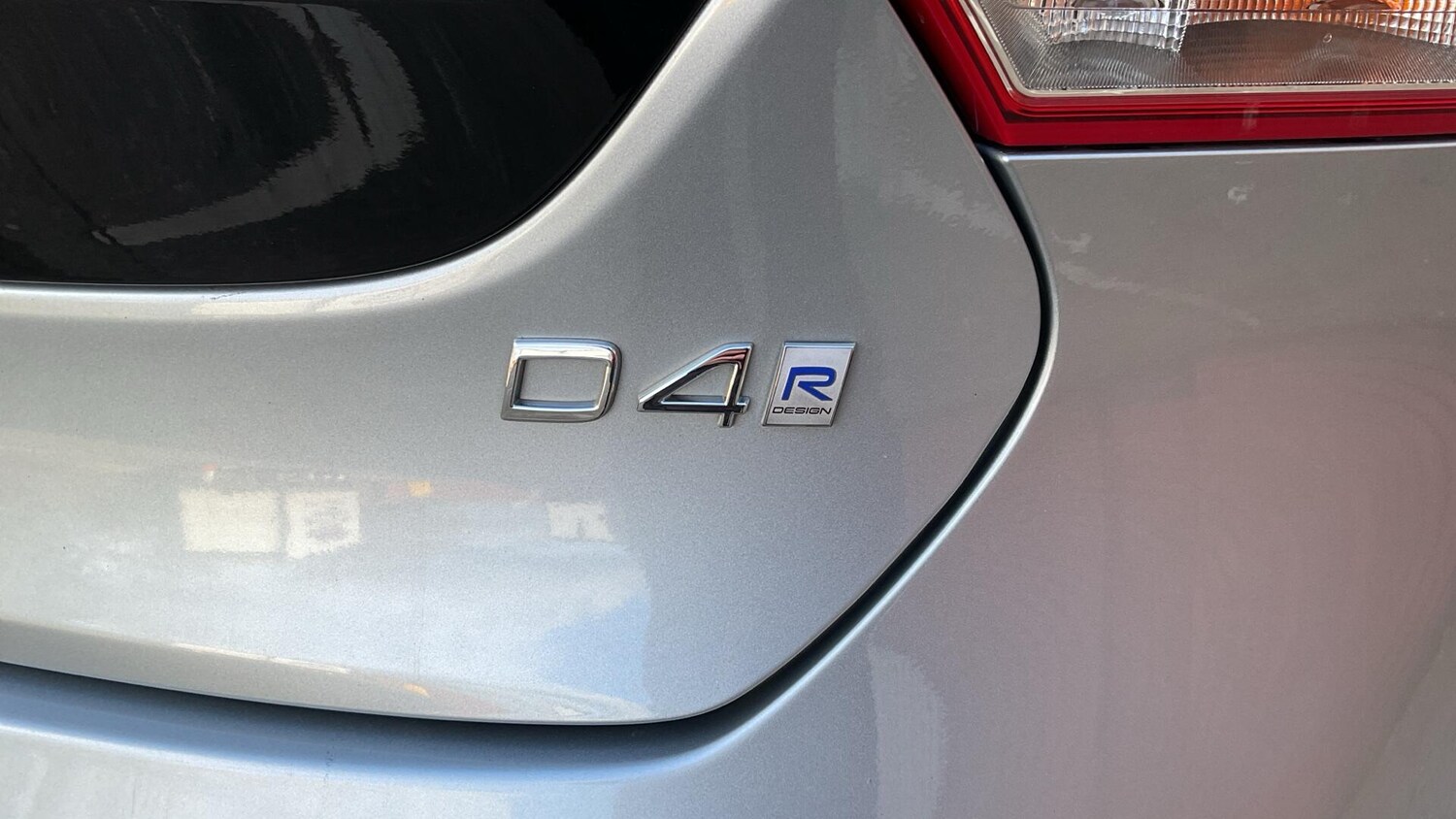 Used Volvo V40 2017 for sale - 77839570: Photo 35