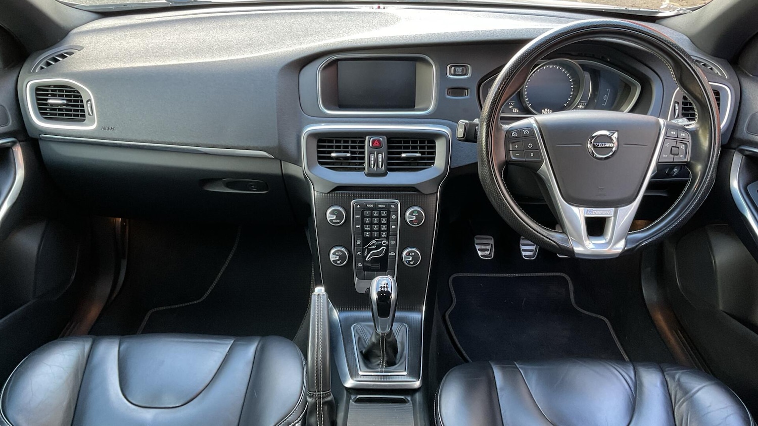 Used Volvo V40 2017 for sale - 77839570: Photo 5