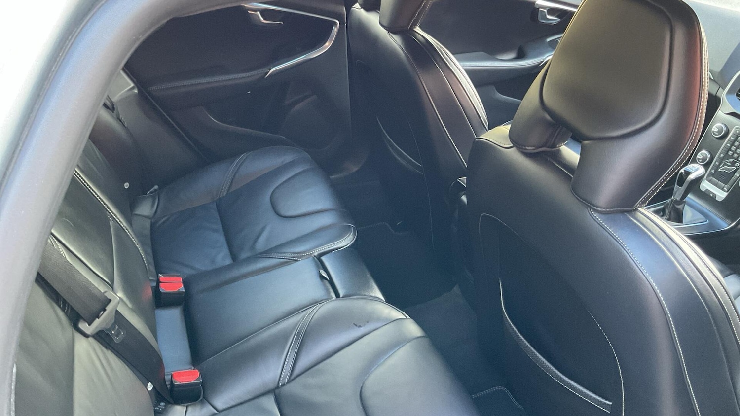 Used Volvo V40 2017 for sale - 77839570: Photo 6