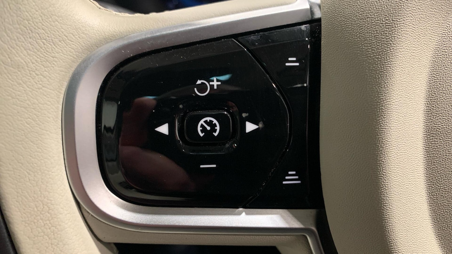 Used Volvo XC90 2025 for sale - 77598047: Photo 21