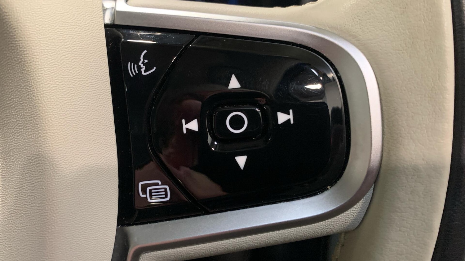 Used Volvo XC90 2025 for sale - 77598047: Photo 22