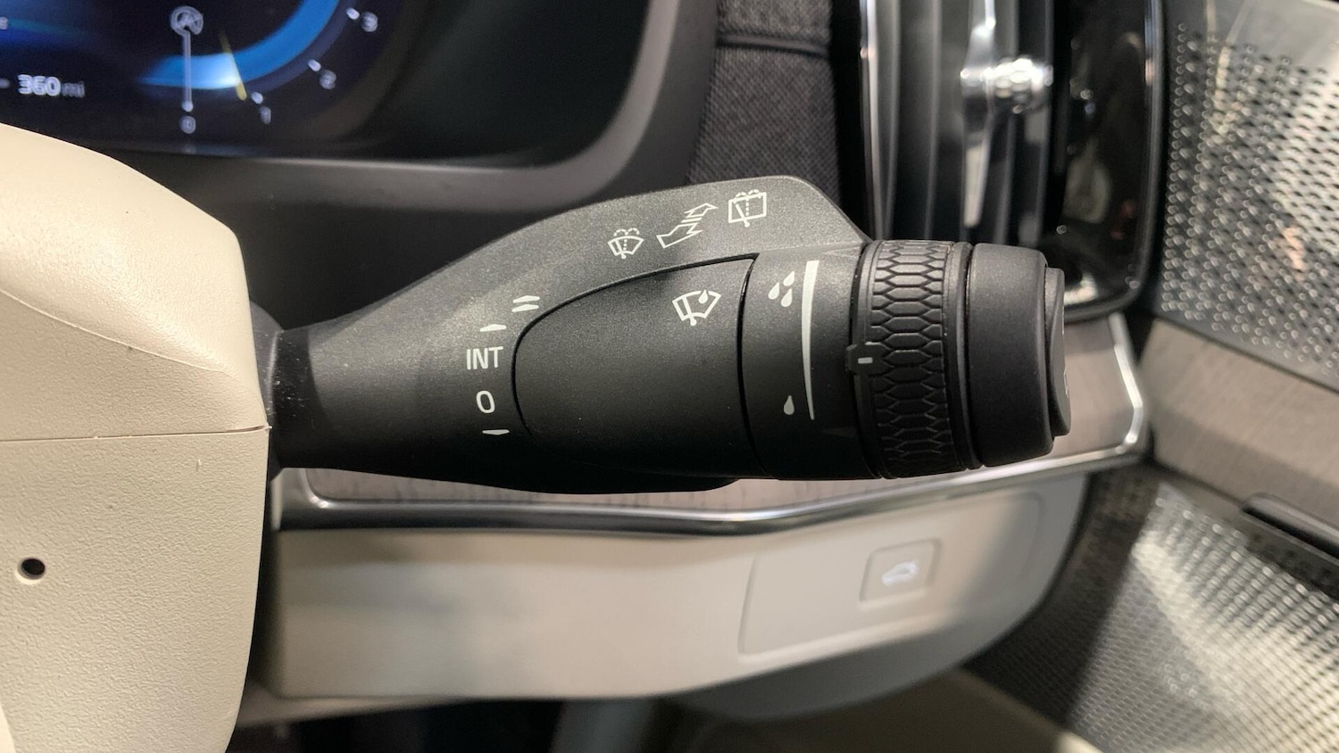 Used Volvo XC90 2025 for sale - 77598047: Photo 23