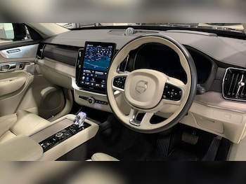 Used Volvo XC90 2025 for sale - 77598047: Photo