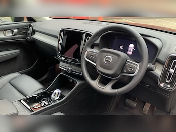 Used Volvo XC40 2025 for sale - 79248578: Photo