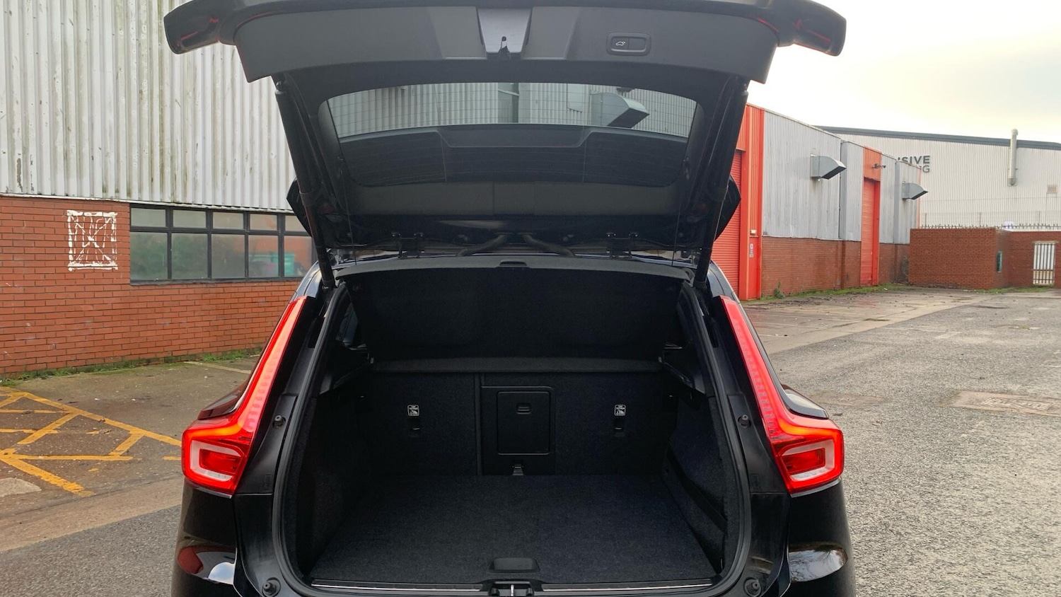 Used Volvo XC40 2020 for sale - 77254570: Photo 13