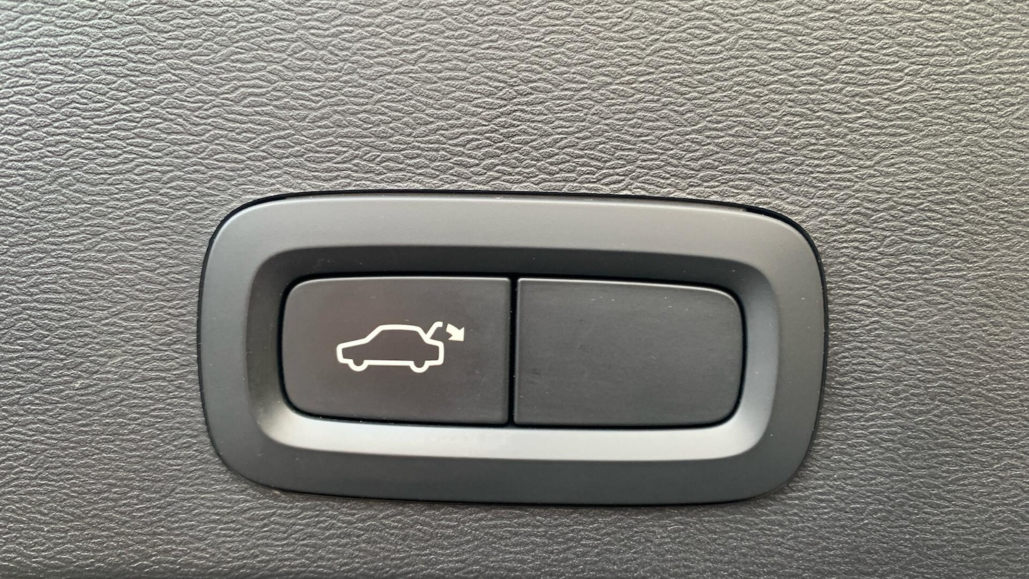 Used Volvo XC40 2020 for sale - 77254570: Photo 35