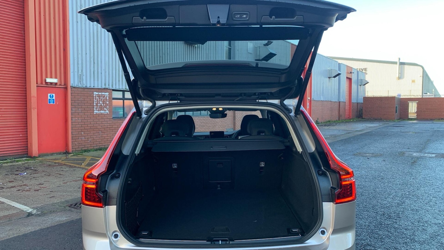 Used Volvo XC60 2025 for sale - 77230398: Photo 13