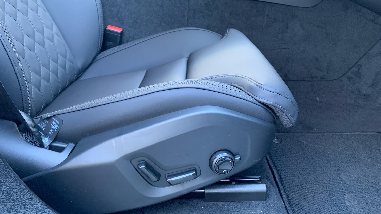 Used Volvo XC60 2025 for sale - 77230398: Photo 30