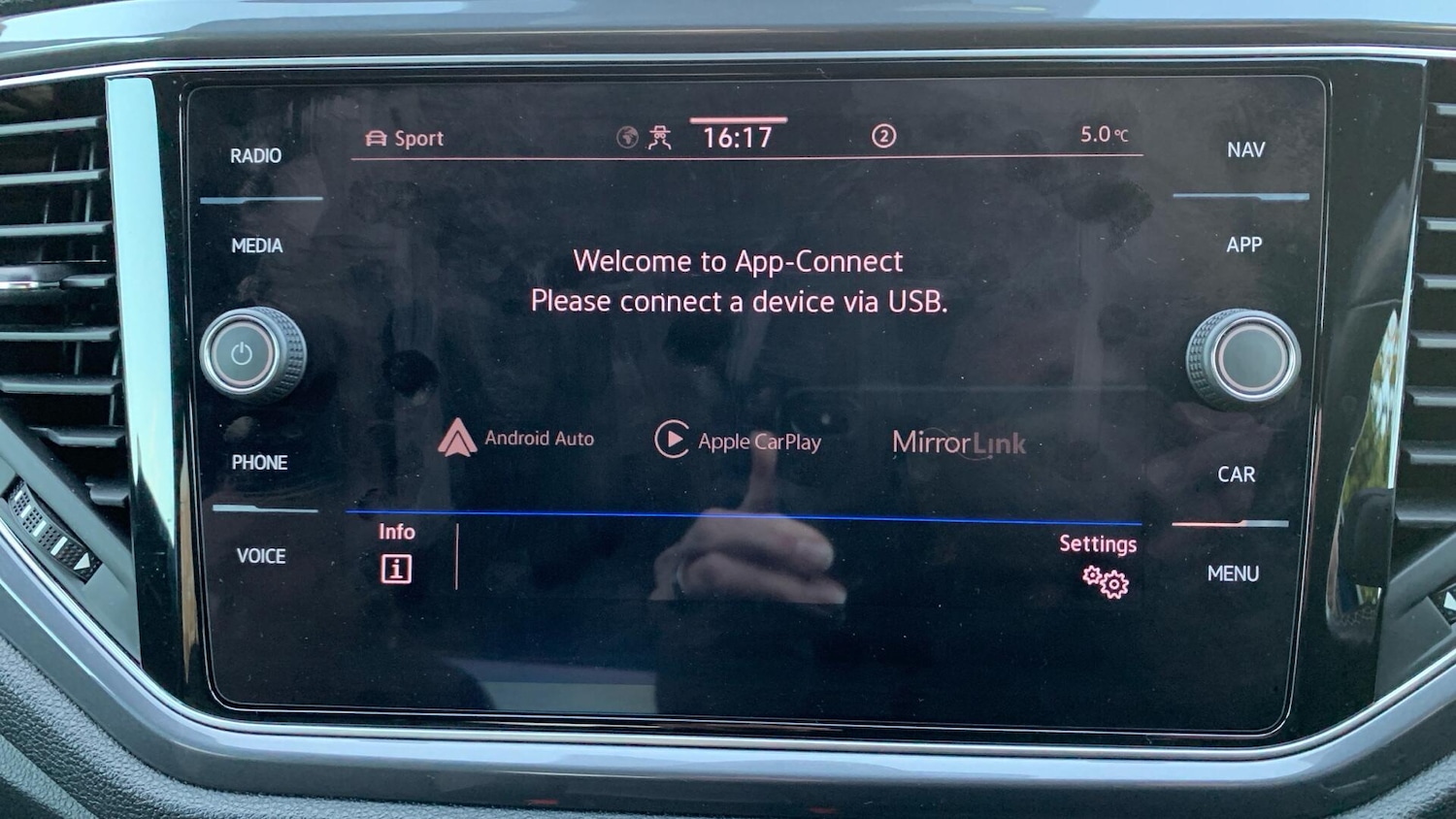 Used Volkswagen T-Roc 2021 for sale - 76824384: Photo 14