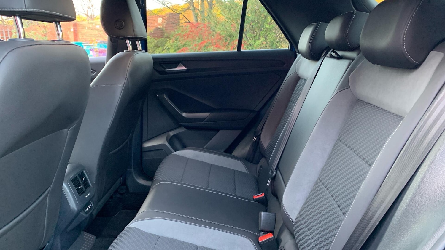 Used Volkswagen T-Roc 2021 for sale - 76824384: Photo 33