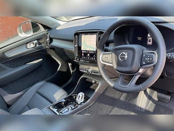 Used Volvo XC40 2026 for sale - 79181167: Photo