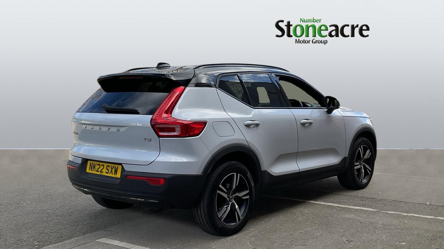 Used Volvo XC40 for sale - 77839985: Photo 2