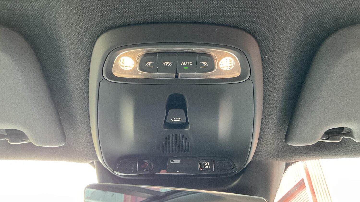 Used Volvo XC40 for sale - 77839985: Photo 28